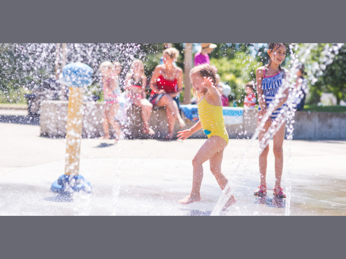 kids splashing in water
