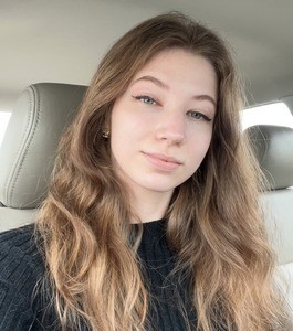 Kara Wright headshot