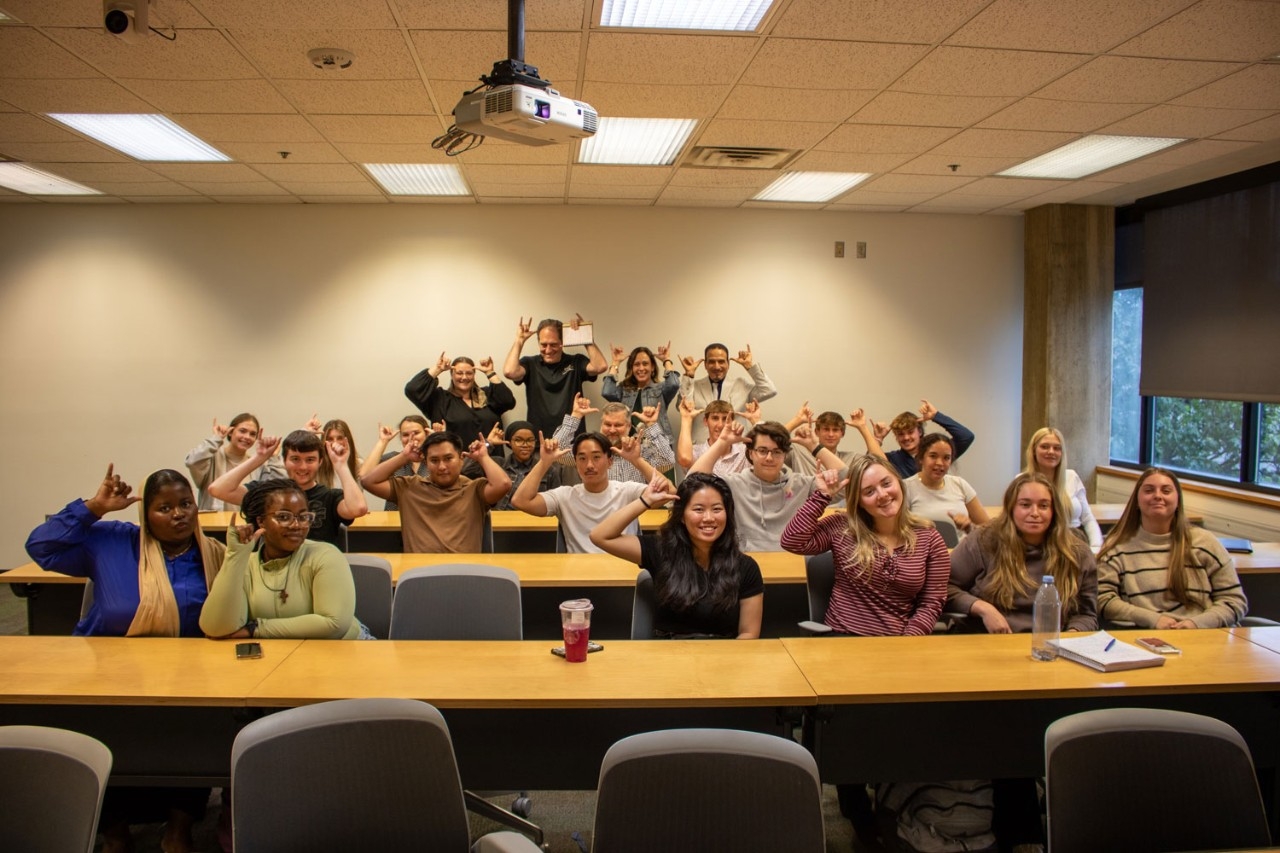 NKU students Norsing up during Business Week event